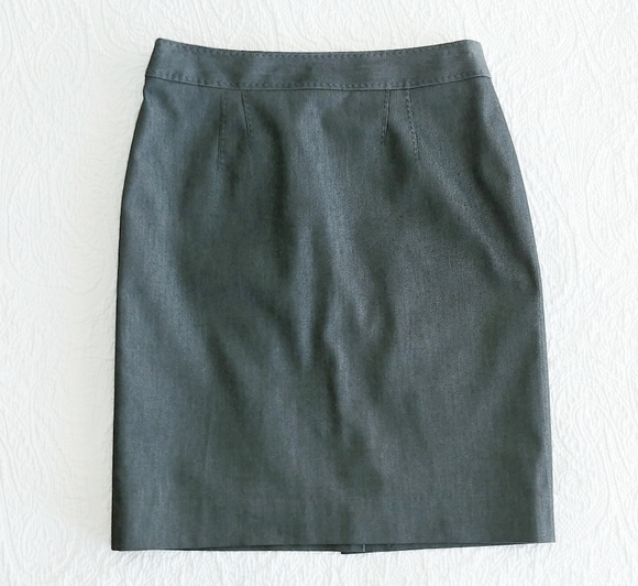 Halogen Pencil Skirt Lined Grey Sz 2P Women's - Picture 3 of 8